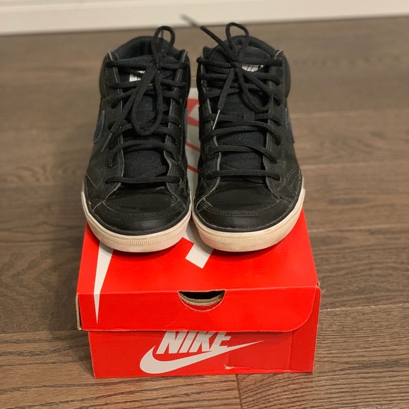 SOLD - Nike Capri II Mid - Picture 3 of 6